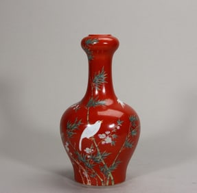 A piece of Qing Yongzheng alum red enamel color flower bird garlic head bottle