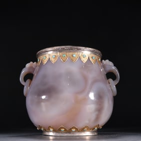 A piece of agate silver-gilt beast ear