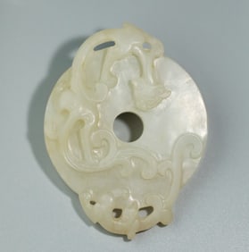 A piece of seed material in the middle of the Qing Dynasty dragon and phoenix pattern out of the