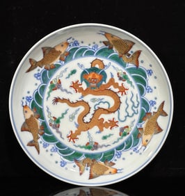 A piece of Qing Yongzheng: blue and white bucket color alum red depiction gold carp jumping dragon