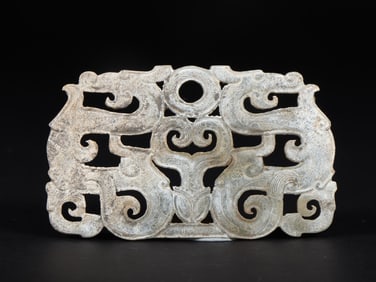 A piece of Han Hetian Yusheng pit gray leather kui dragon pattern wear