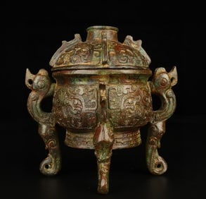 A piece of Western Zhou bronze Yuangui