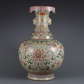A piece of Qianlong year of the Qing Dynasty bean green glaze plus pastel passion flower pattern