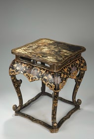 A piece of Qing Su lacquer depicting gold landscape pictures made in the Qianlong year