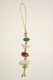 A piece of ingots, lionmons, and many treasure jade strings