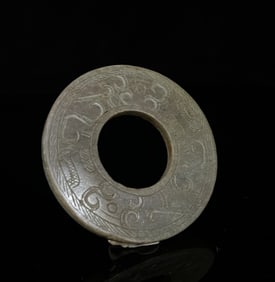 A piece of Hetian jade dragon pattern jade