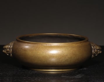 One piece of clear copper lion ear stove