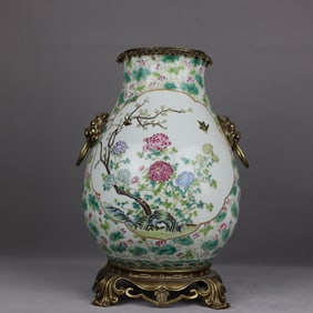 A piece of pastel flowers and birds inlaid with bronze lion rings amphorae blessing bucket honor