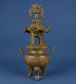A piece of Han Dynasty bronze tower furnace