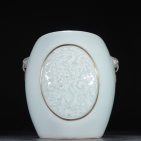 A piece of Qing Dynasty bean green glaze engraved dragon pattern depicted gold elephant trunk ear