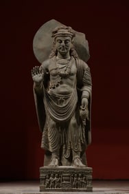 A Gandhara statue