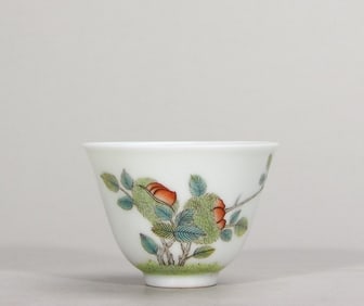 One piece of Qing Daoguang pastel auspicious bell cup