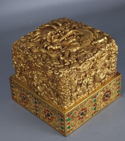 A piece of bronze gilt seal