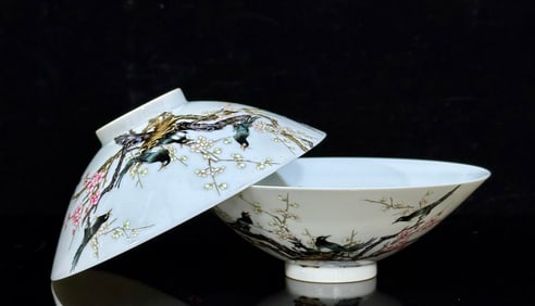 A pair of Qing Yongzheng: pastel flowers and birds twelve magpie picture hat bowls