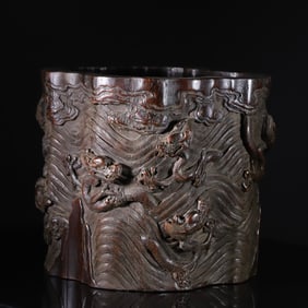 A piece of Qing Dynasty old agarwood Nine Dragons large pen holder