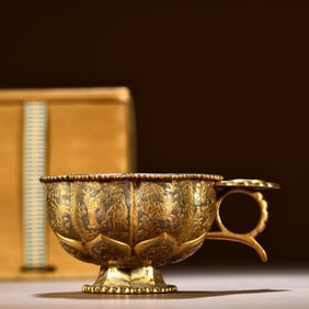 One piece of Tang lotus petal sterling silver gilt cup