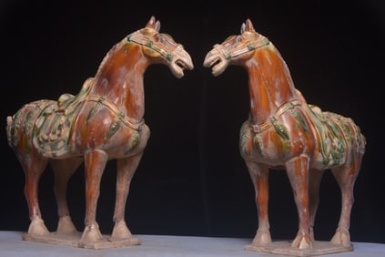 A pair of old collection "Tang Sancai Glazed Horses"