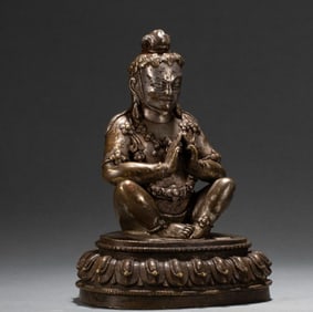 A silver Buddha statue of the Qing Dynasty
