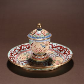 A piece of enamel cup painted in bronze painting