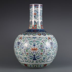 A piece of the Qing Dynasty Qianlong year made doucai entwined branch lotus pattern celestial ball