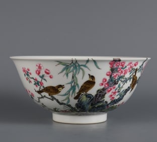 A piece of Qing Yongzheng year pastel over the wall flower and bird pattern inscription poem palace