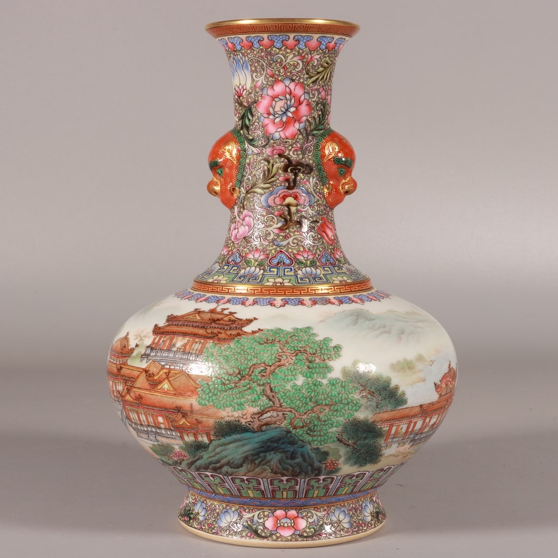 A piece of Qing Qianlong pastel ancient moon Xuan Tongjing landscape lion ear bottle (1 of 9)