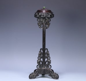 A piece of Qing Dynasty rosewood elephant-footed lotus aromatherapy burner