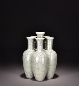 A six-tube bottle from the Qing Qianlong kiln