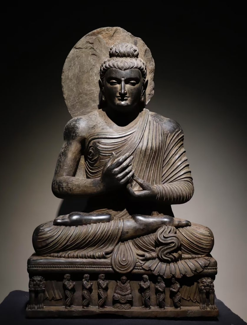 A schist Gandhara art Buddha statue (1 of 9)