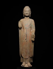 A painted Buddha statue of Qingzhou Northern Qi
