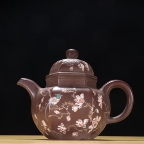 A  piece of Shi Xiaoma purple sand flower and bird pattern teapot