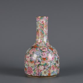 A piece of Qing Yongzheng year gold pastel kaleifloral rattle