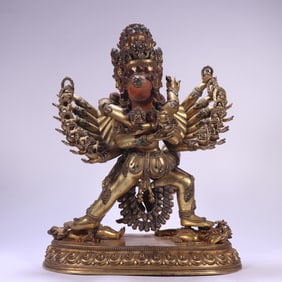 A Qing Dynasty bronze gilt statue of King Kong