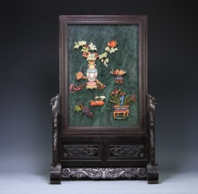 A piece of Qing Dynasty red sandalwood frame jasper hundred treasures embedded Bogu interstitial