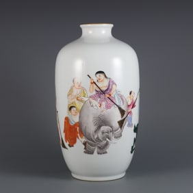 A piece of Qing Yongzheng year pastel wash elephant picture inscription poem plum bottle