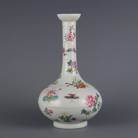 A piece of Qing Yongzheng year made pastel butterfly love flower swirl pattern long-necked bottle