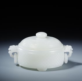 A piece of Hetian jade furnace from the Qing Dynasty