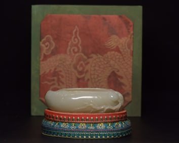 One piece of Hetian jade pen wash
