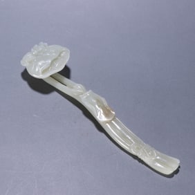A piece  of Qing Dynasty Hetian Jade Lotus Ruyi