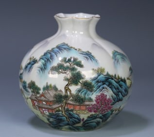 A piece of Qing Yongzheng pastel figure landscape melon ridge honor