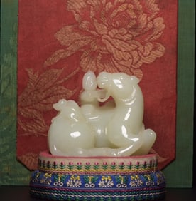 One piece of Hetian jade immediately sealed the marquis