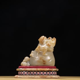 A piece of Qing Hetian jade seed carving "generations of feudal marquis" ornaments