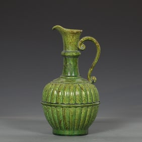 A piece of Tanggong County kiln twisted tire green glaze melon ridge pot