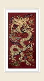 A piece of gold silk and dragon boutique "Silk Silk"