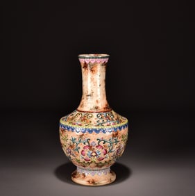 A Qing Qianlong pastel carved peony pattern bottle