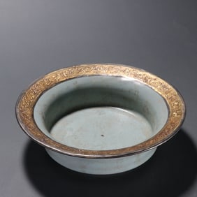 A piece  of Song Dynasty Ru kiln silver-gilt pen wash