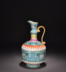 A piece of Qing Yongzheng green pastel flower holding pot