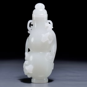 A piece of Hetian jade dragon bottle