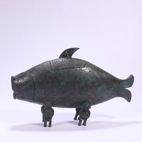 A bronze fish venerable