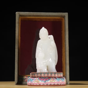 A Qing Dynasty Hetian jade figure ornament